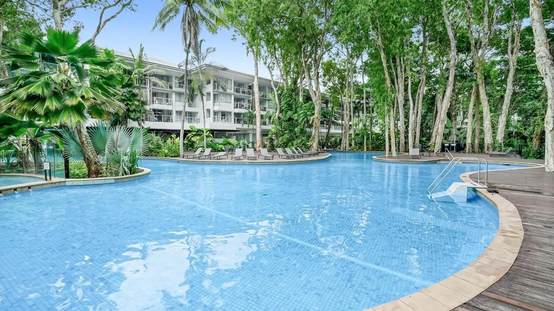 Belle Escapes Drift Beachfront Resort Suite 1305 パーム・コーブ