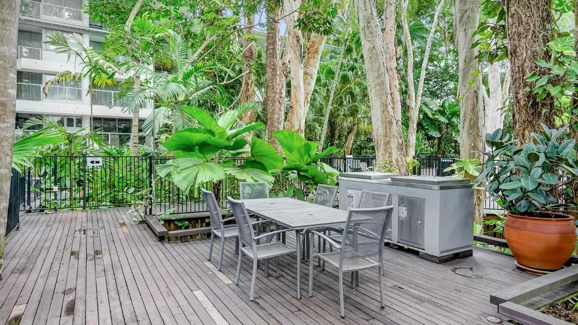 Appartamento Belle Escapes Drift Beachfront Resort Suite 1305 Palm Cove Australia